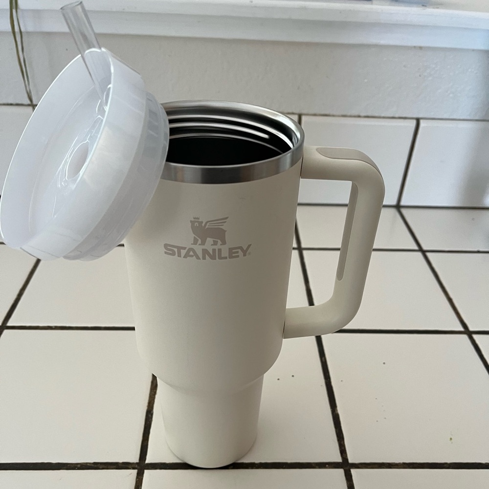 Cream 40 oz Stanley